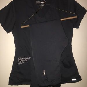 Greys anatomy active wear scrub top and bottoms